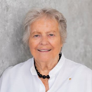 Dr Kerry Schott AO portrait photo